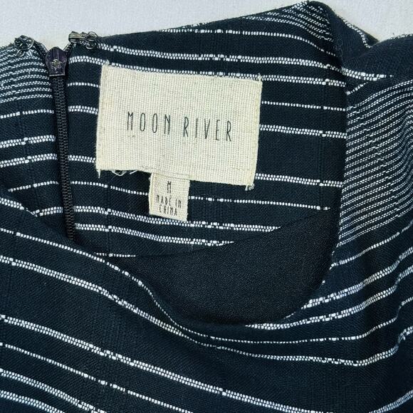 Moon River Black & Gray Striped Flutter Sleeve Dress M - Picture 7 of 8